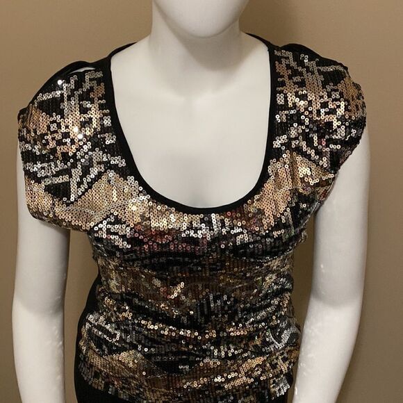 2B Bebe Black/Gold/Silver Sequin Top - Size M - Picture 7 of 11
